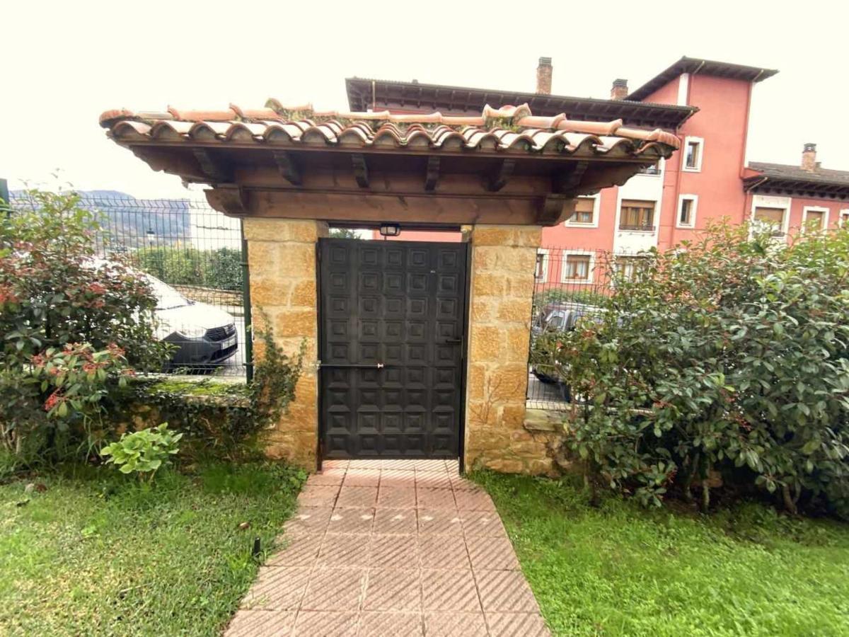Norabona Onís 外观 照片